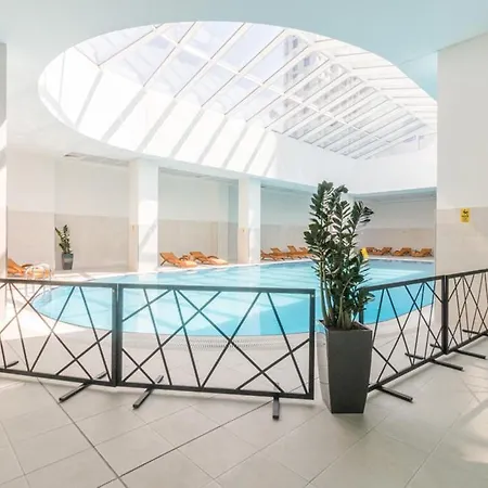 35th Floor Gem With A Sky-high View Over *
