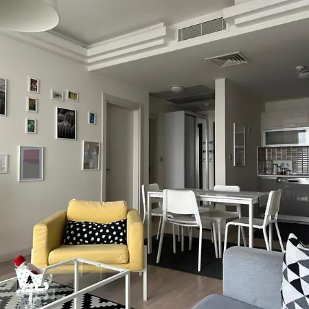 35th Floor Gem With A Sky-high View Over *