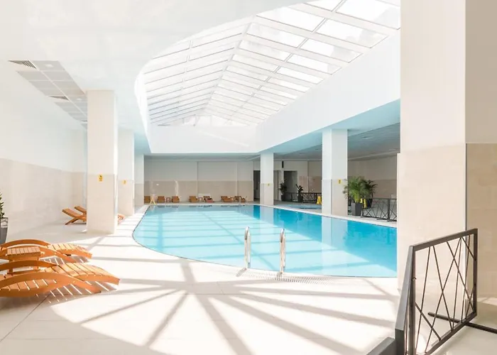 Apartment 35th Floor Gem With A Sky-high View Over