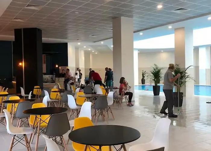 35th Floor Gem With A Sky-high View Over