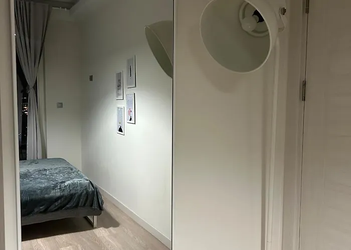 35th Floor Gem With A Sky-high View Over *